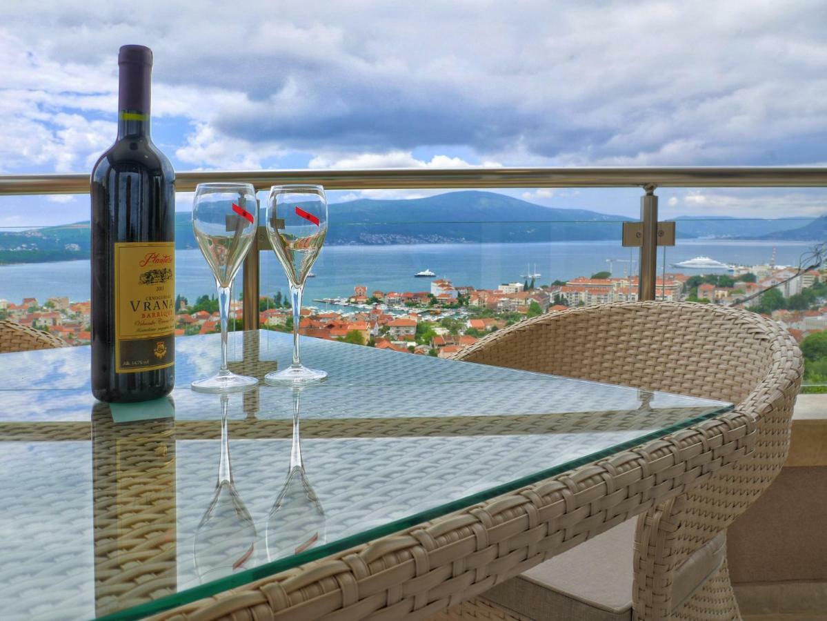 Villa Travertino Tivat Eksteriør billede