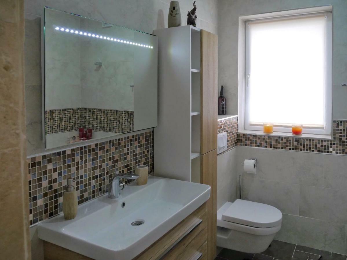 Villa Travertino Tivat Eksteriør billede