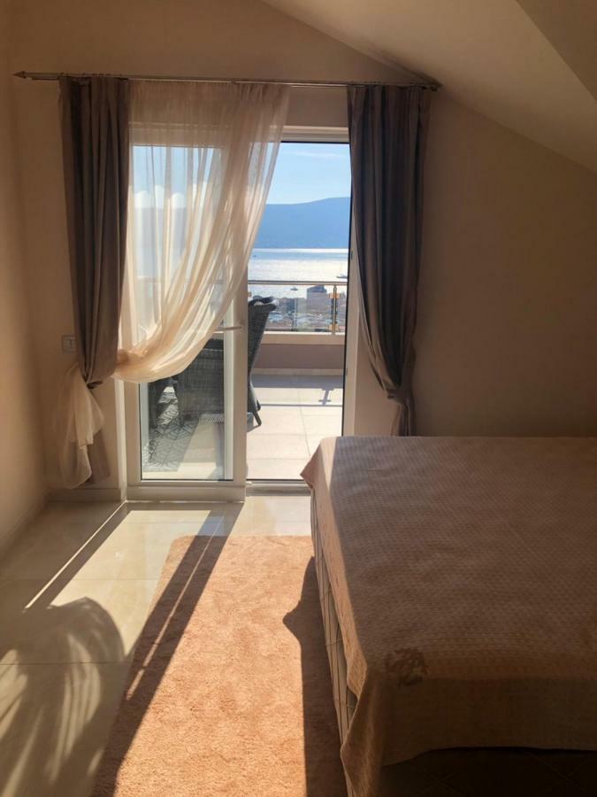 Villa Travertino Tivat Eksteriør billede