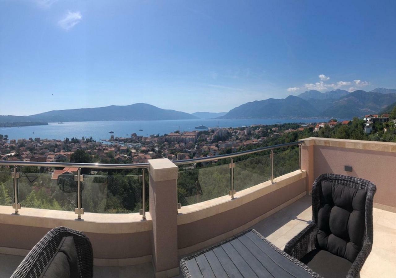Villa Travertino Tivat Eksteriør billede